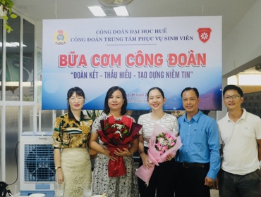 “Bữa cơm công đoàn” gắn kết đoàn viên và người lao động